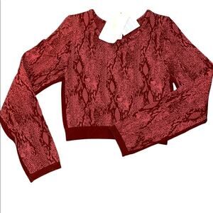 Fabletics Kamila Seamless Long Sleeve Snake Print Cherry Crop Top L NEW w/Tag